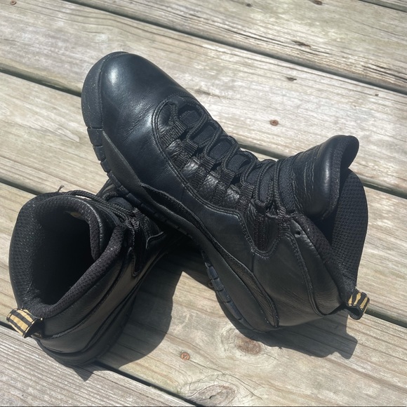 Air Jordan 10 Retro ‘NYC’ - Picture 2 of 4